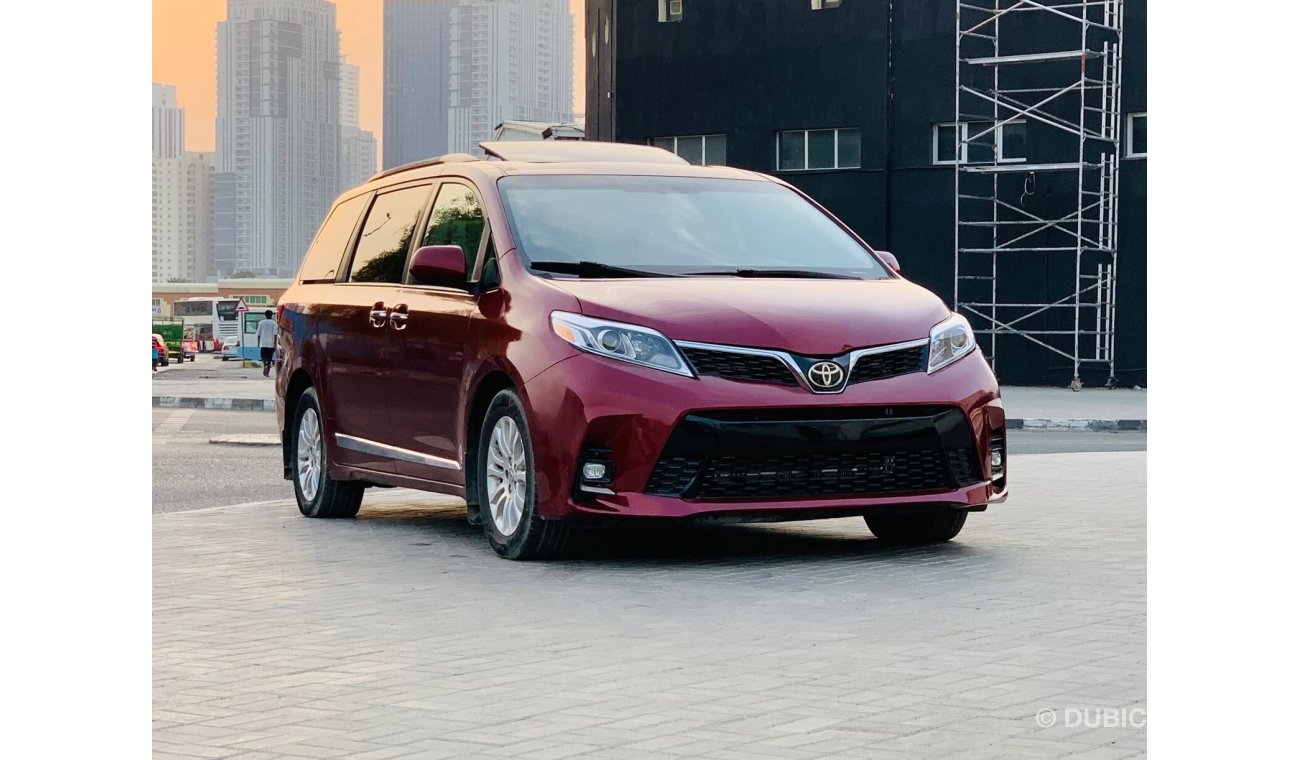 Toyota Sienna XLE 2017