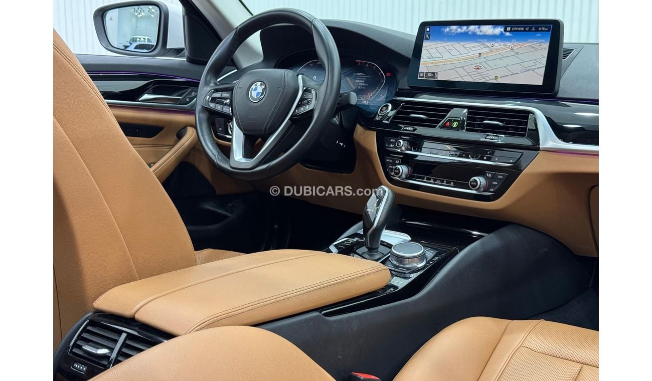 بي أم دبليو 520i Std 2.0L 2022 BMW 520i, Jan 2026 BMW Warranty + Service Pack, Low Kms, GCC