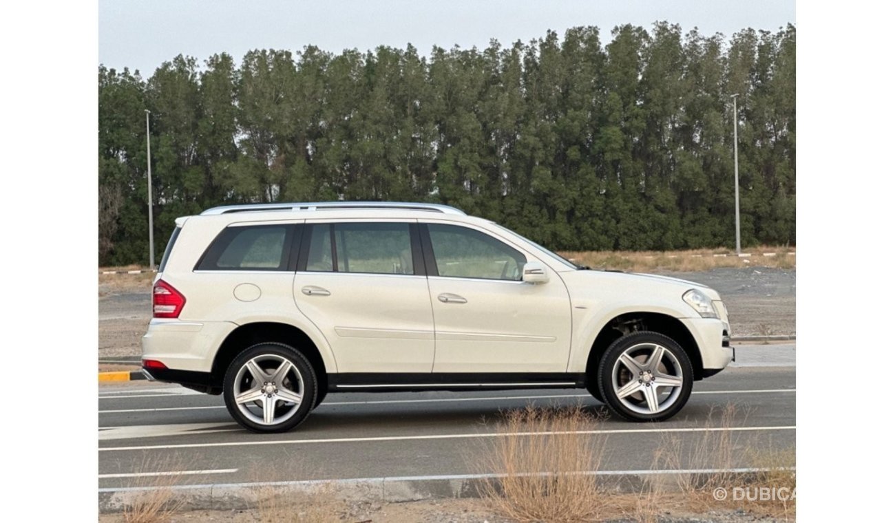 Mercedes-Benz GL 450 MODEL 2012 GCC CAR PERFECT CONDITION FULL OPTION PANORAMIC ROOF LEATHER SEATS ONE OWNER