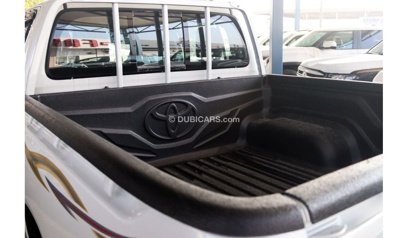 Toyota Hilux 2025 TOYOTA HILUX 2.7 4X4 AUTOMATIC **EXPORT ONLY**التصدير فقط خارج الخليج**