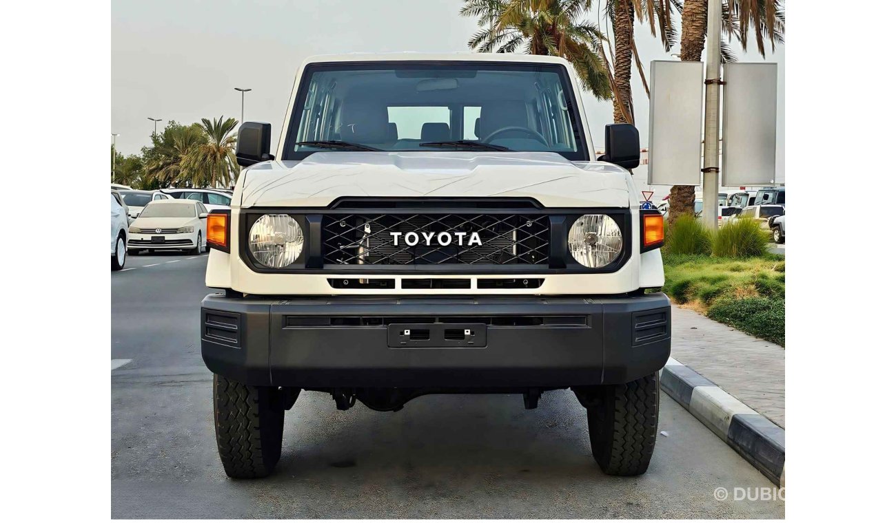 Toyota Land Cruiser Hard Top LC76 / V6 / 4.2L DIESEL / M/T / POWER WINDOWS WITH LEATHER/ 4WD (CODE # 68037)