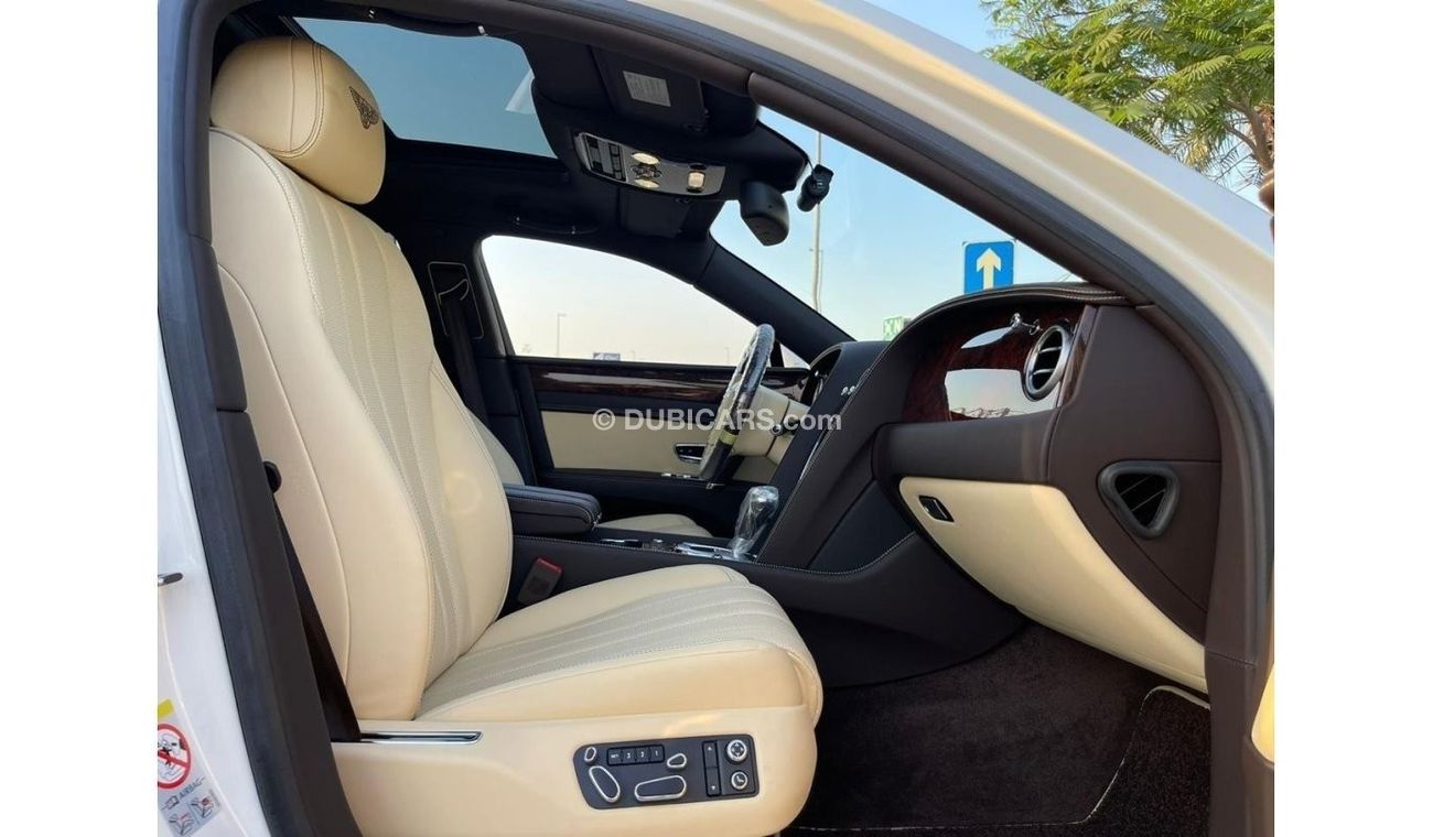 بنتلي كونتيننتال فلاينج سبر FLYING SPUR W12 FULL OPTION