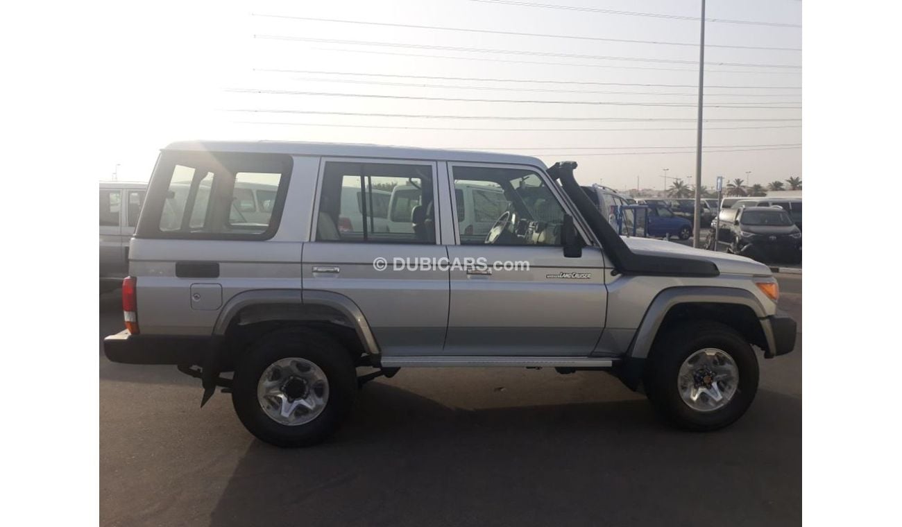 Toyota Land Cruiser 4.2L DIESEL LC76 HARDTOP 5 DOOR