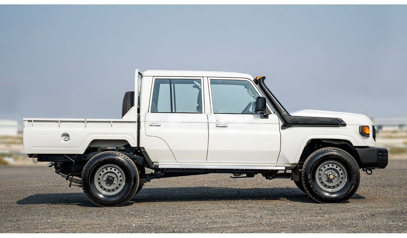 Toyota Land Cruiser Pick Up LC79DC 4.0P MT MY2024 – WHITE