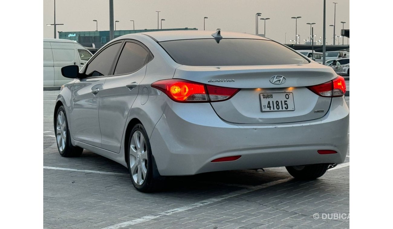 Hyundai Elantra GLS High In excellent condition inside and out