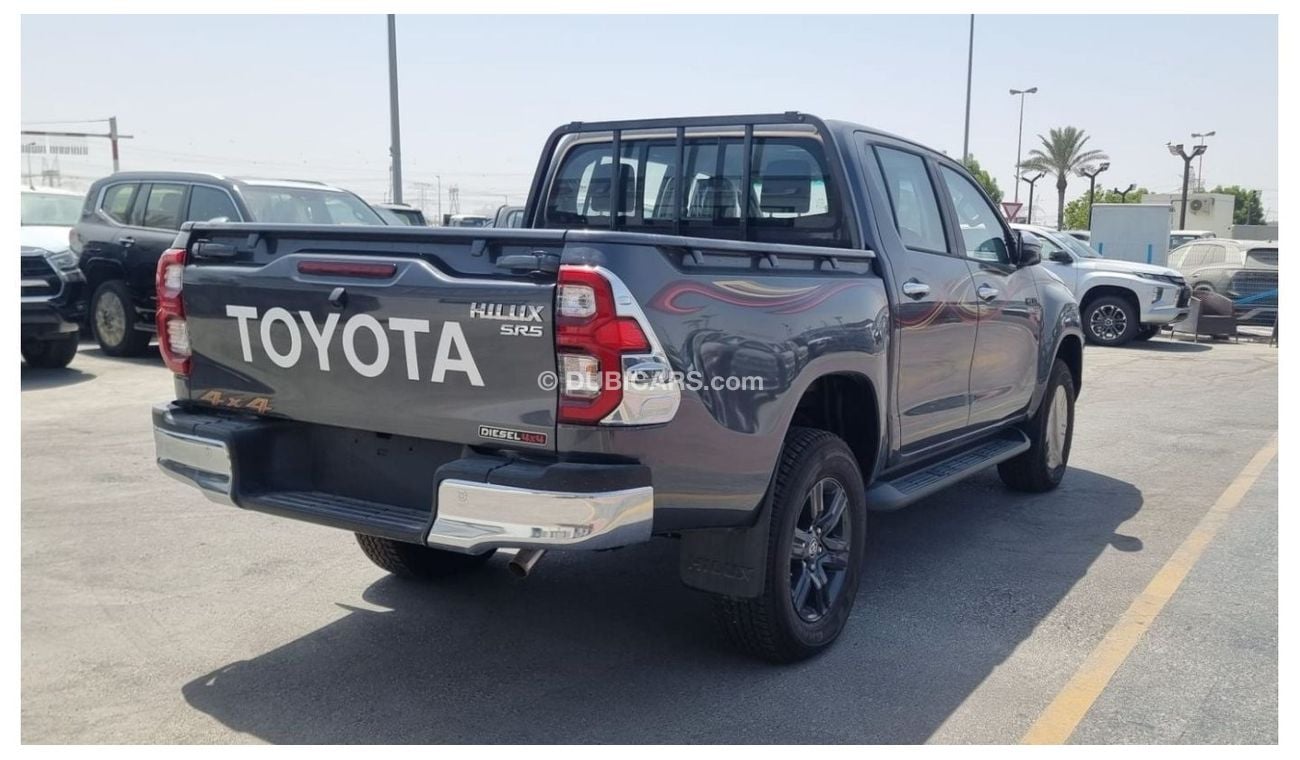 تويوتا هيلوكس TOYOTA HILUX 2.4L DIESEL 4x4 AUTOMATIC 2024