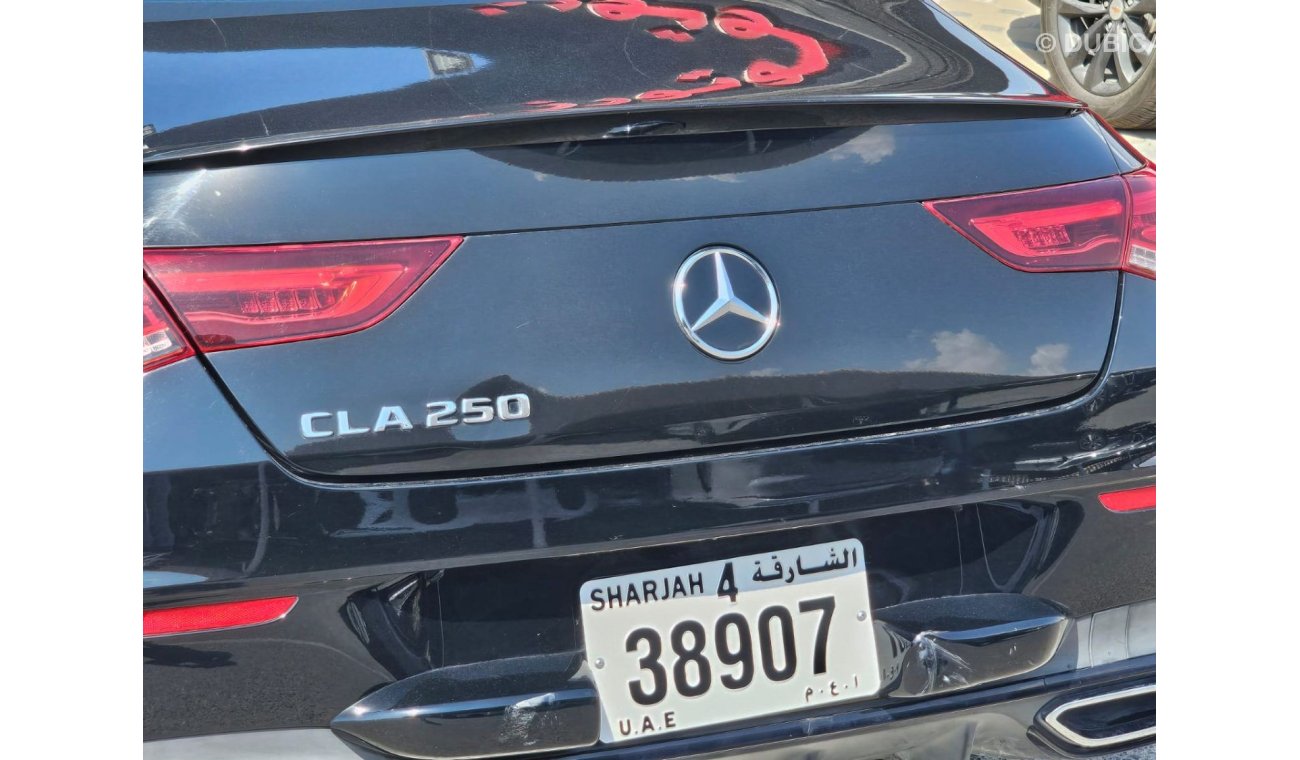 مرسيدس بنز CLA 250 بريميوم