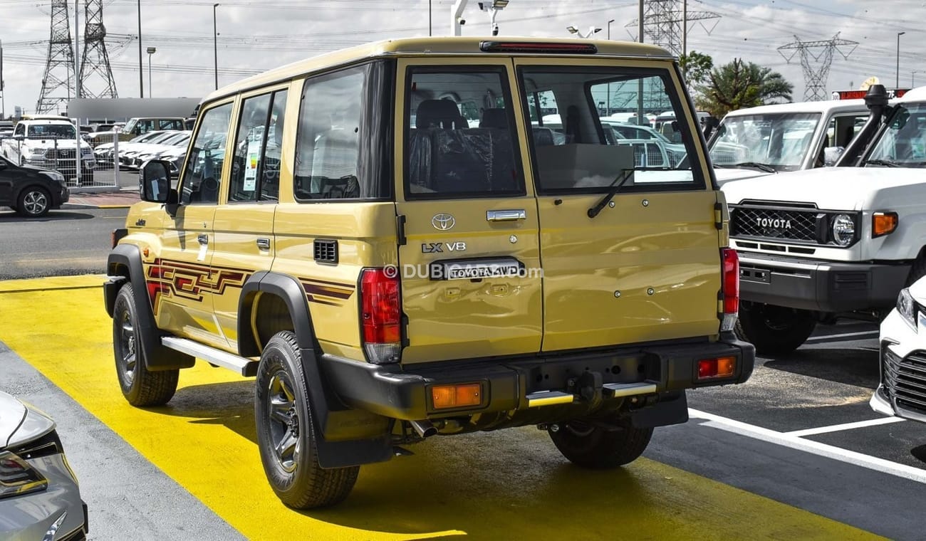 Toyota Land Cruiser Hard Top 2024 - TOYOTA LC 76 5 DOORS HARD TOP - V8 4.5L DSL