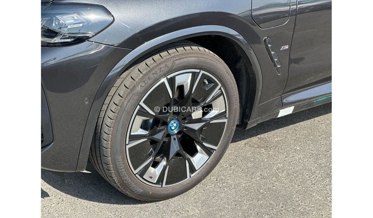 بي أم دبليو iX3 BMW IX3 2024