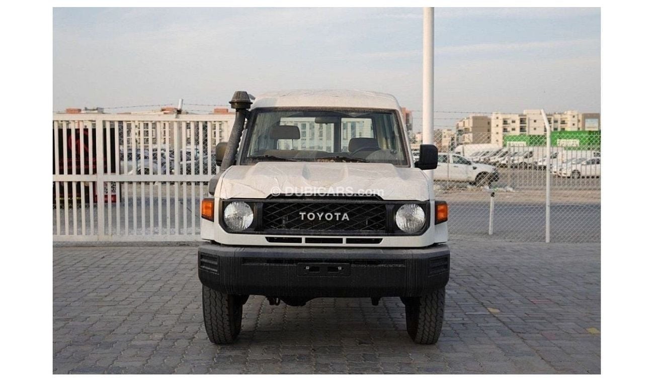 تويوتا لاند كروزر هارد توب Toyota Land Cruiser Hard Top LC78 4.5L 3DOOR V8 Diesel 2024