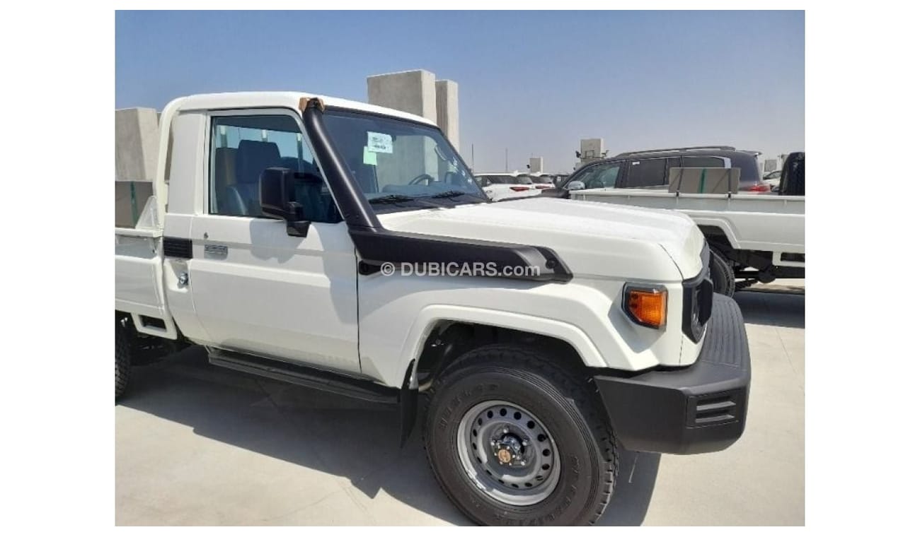 تويوتا لاند كروزر بيك آب LC79 SC 4.2L DIESEL| MANUAL | 2024 | 0 KM | 03 YEARS WARRANTY