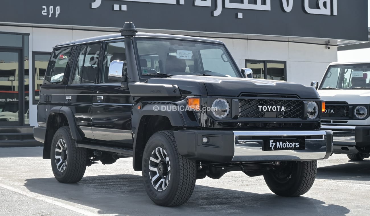 Toyota Land Cruiser 70 LX V6