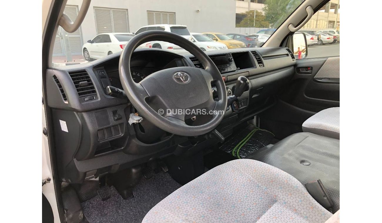 Toyota Hiace Toyota Hiace GLX High roof 15 2016