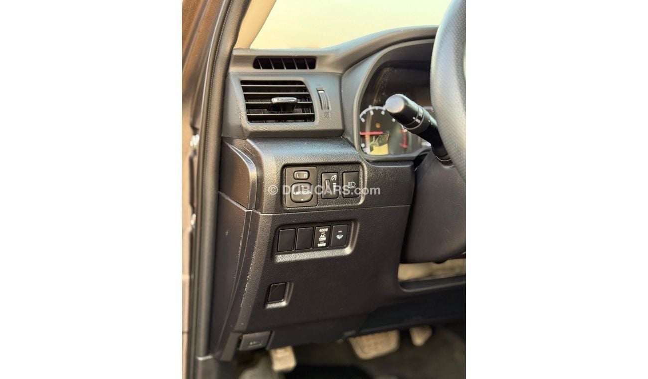 تويوتا Runner4 TOYOTA 4Runner seven seat premium Full Option