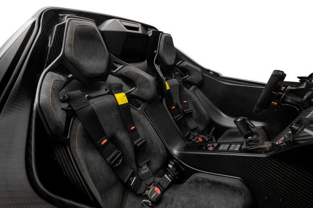 كاي تي أم XBOW interior - Seats