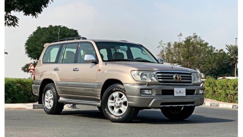 Toyota Land Cruiser VXR full option - agency condition - original paint - low mileage - V8 with sunroof and suspension s