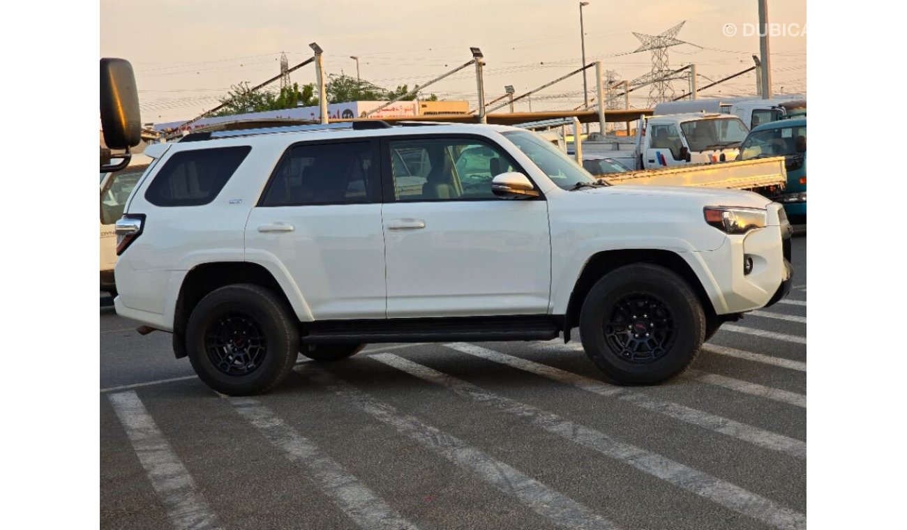 تويوتا Runner4 2021 model Full option 4x4 , sunroof and Push button