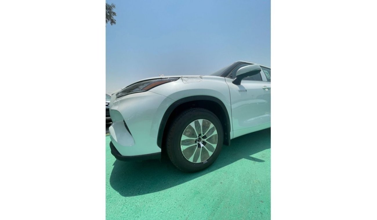 Toyota Highlander GLE 2.5L HYBRID 2024 GCC