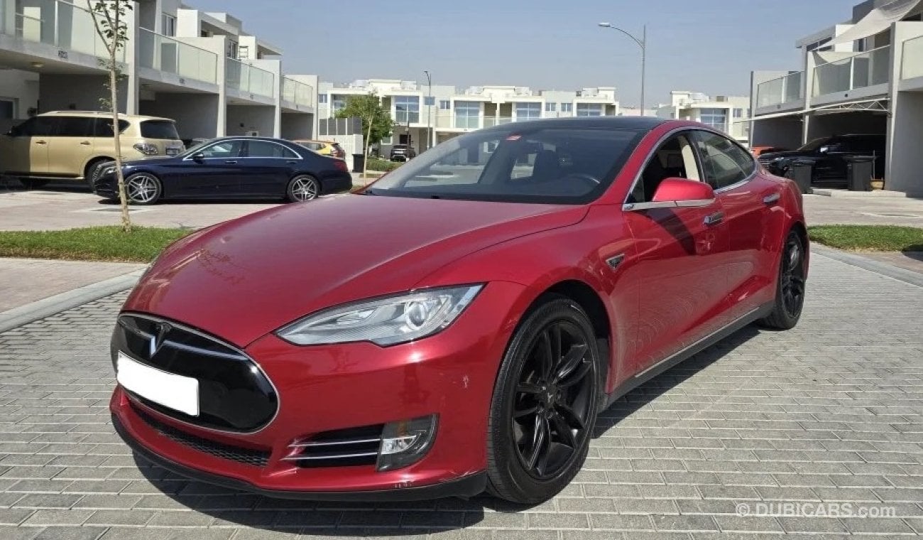 Tesla Model S 85 - GCC - Full Tesla Service History