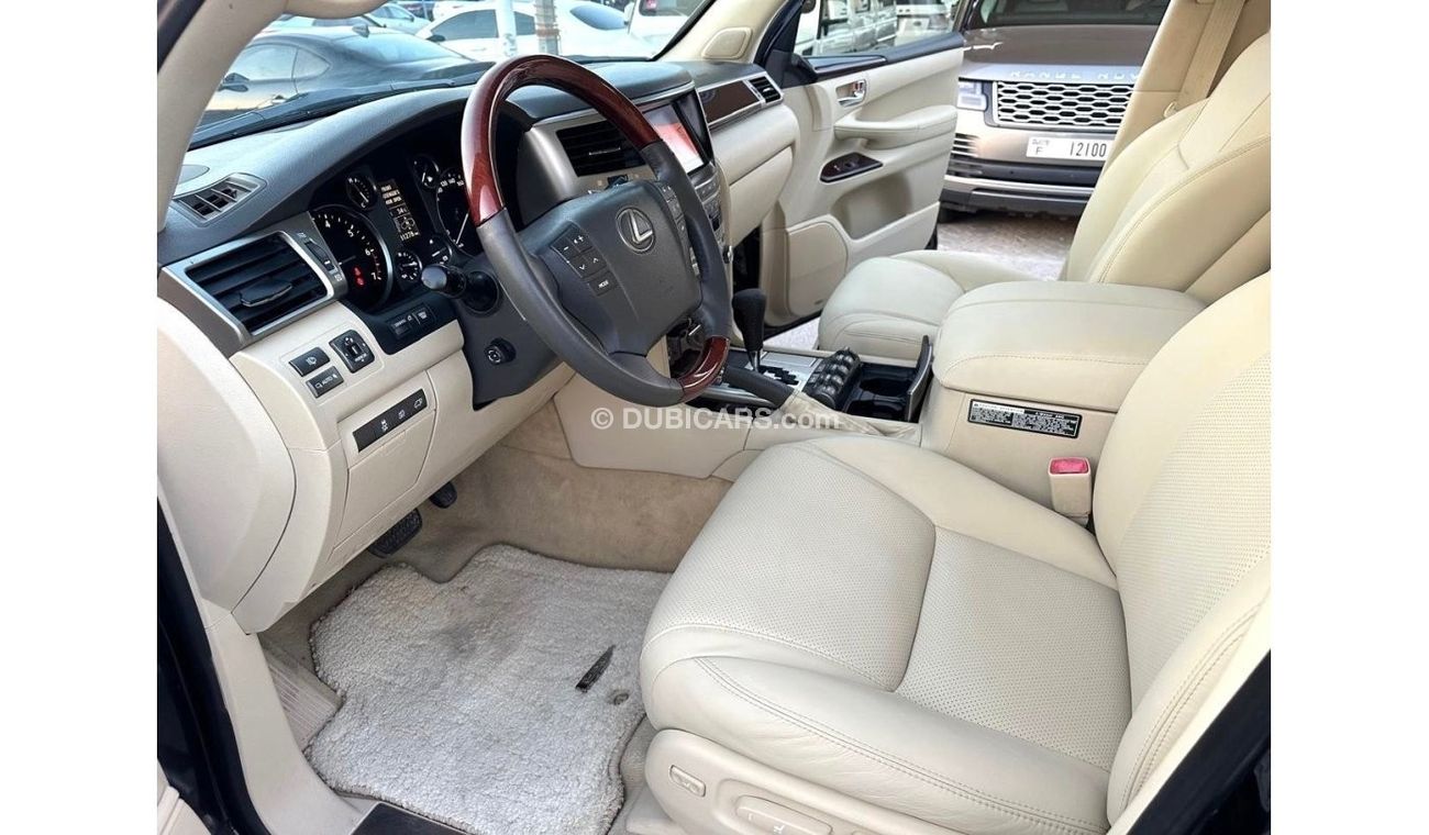 Lexus LX570