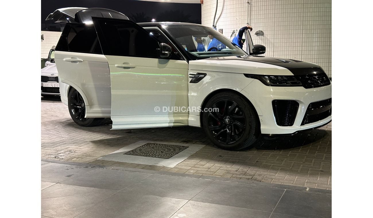 Land Rover Range Rover Sport SVR