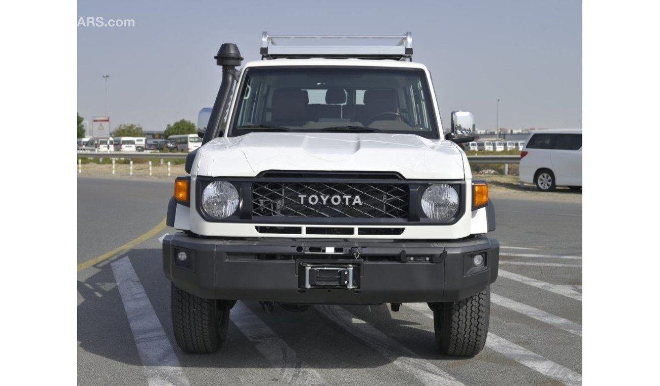 تويوتا لاند كروزر هارد توب 76   2.8L  4WD Automatic