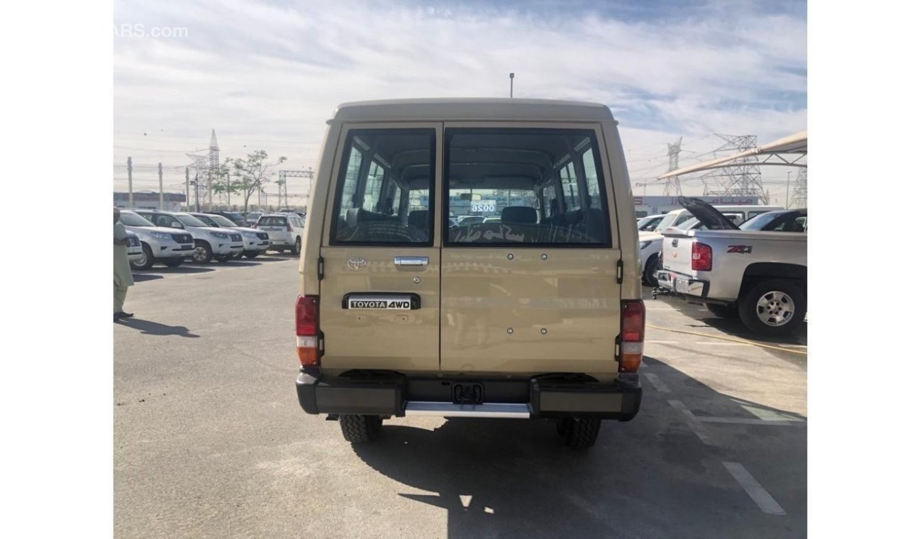 Toyota Land Cruiser Hard Top TOYOTA LAND CRUISER LC78 HARDTOP 4.2L WITH DIFF LOCK POWER WINDOWS DIESEL V6 MY 2023 BEIGE AND WHITE