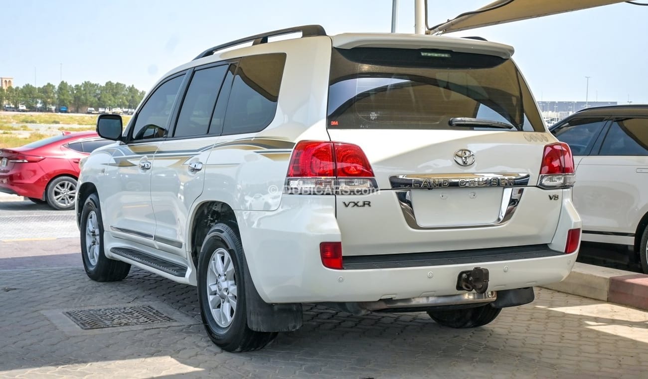 Toyota Land Cruiser VXR V8