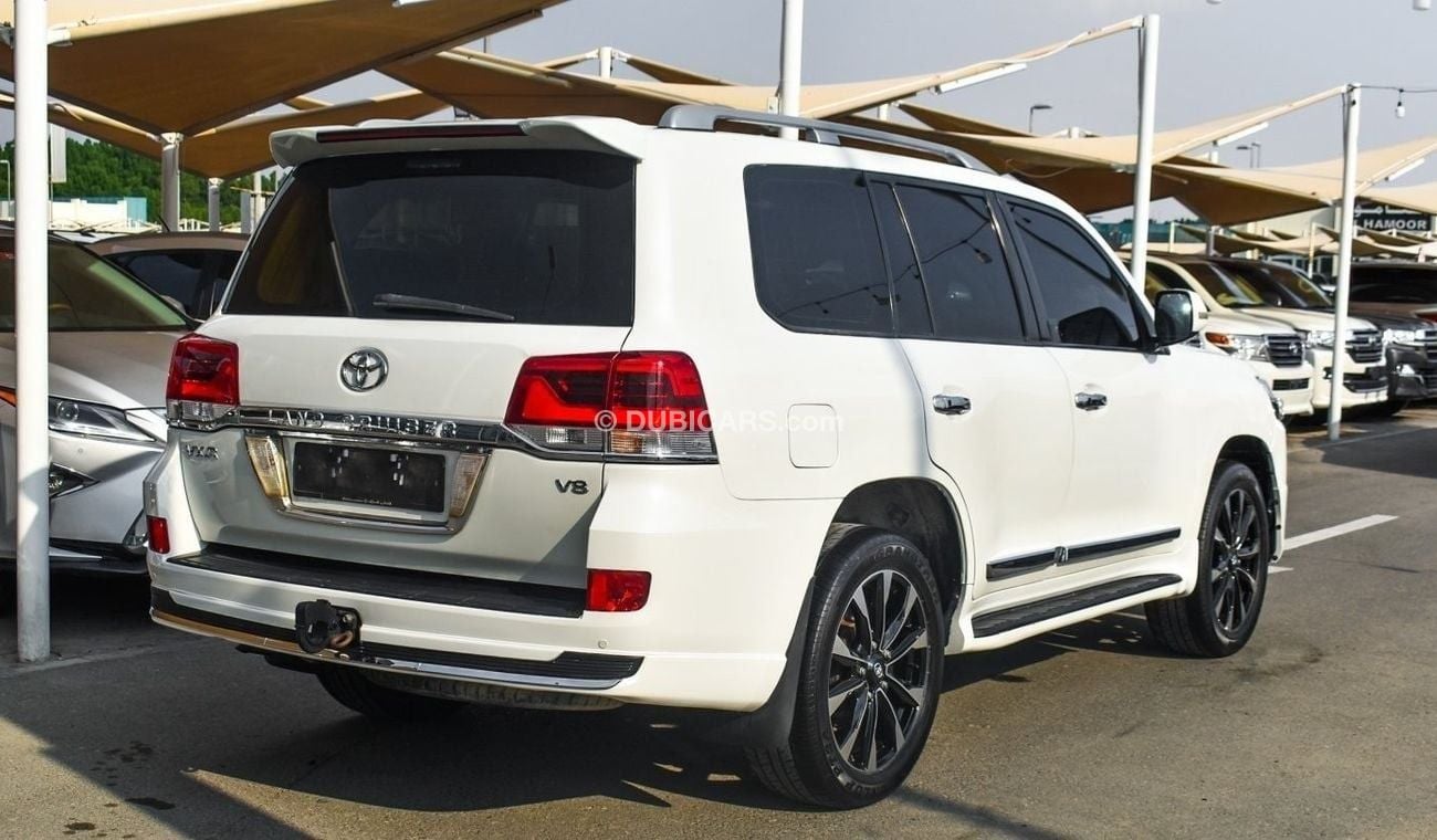 Toyota Land Cruiser Body kit 2021 V8