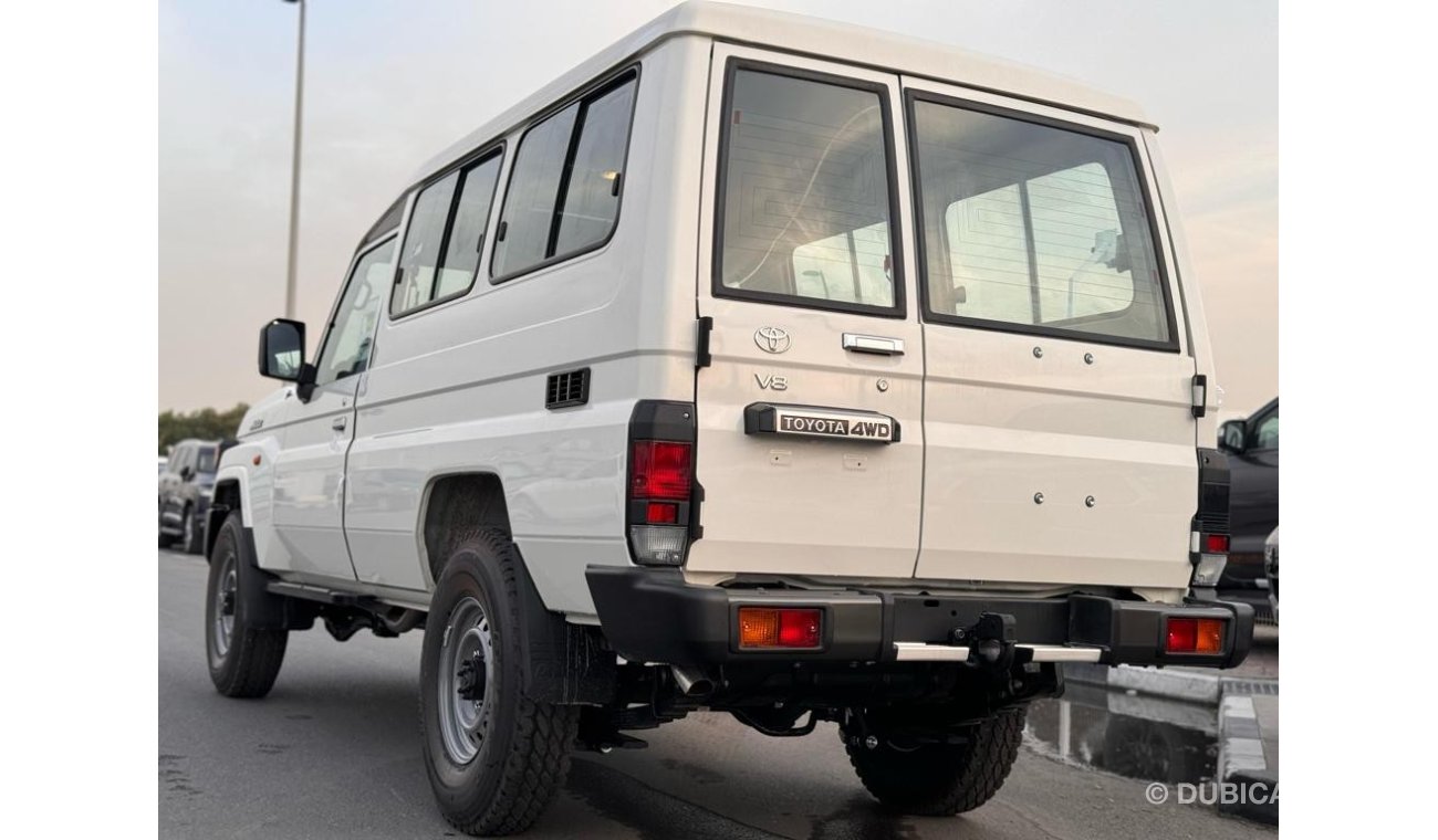 Toyota Land Cruiser Hard Top 78 HARDTOP 4.5L TURBODIESEL MANUAL TRANSMISSION