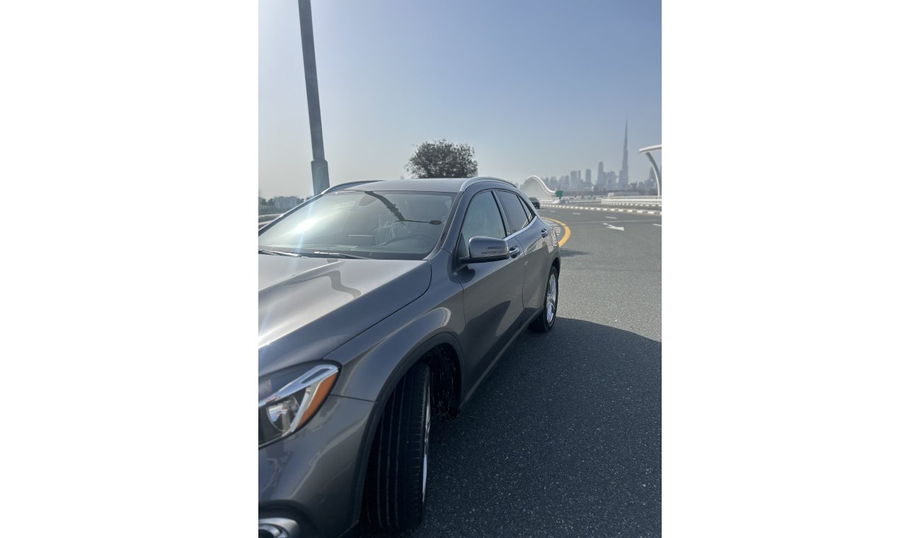 Mercedes-Benz GLA 250