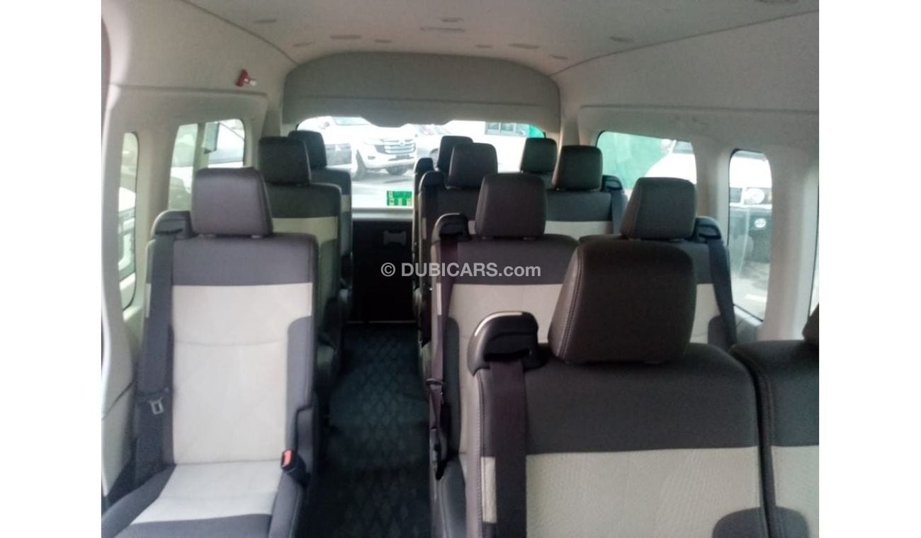 Toyota Hiace Toyota Hiace GL 2022  High Roof New Shape White color 2.8L diesel ,, 4 Cylinder