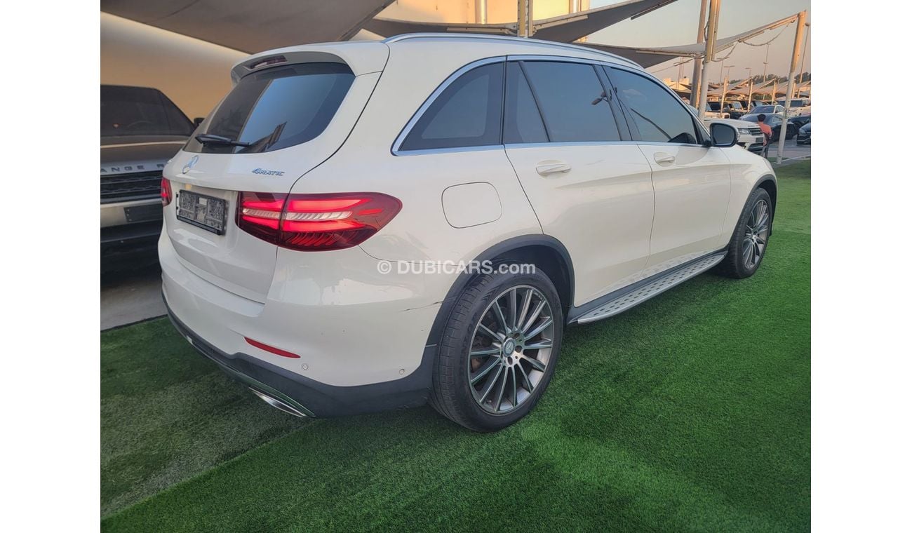 مرسيدس بنز GLC 250 4MATIC 2.0L