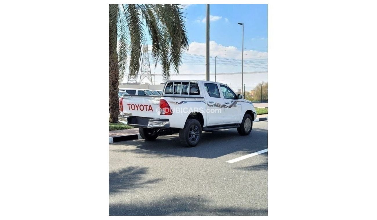 تويوتا هيلوكس Toyota Hilux 2.7L Petrol Automatic Mid Option 2024