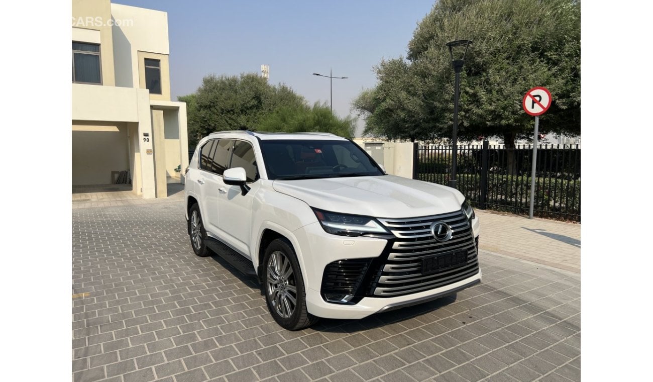 Lexus LX600