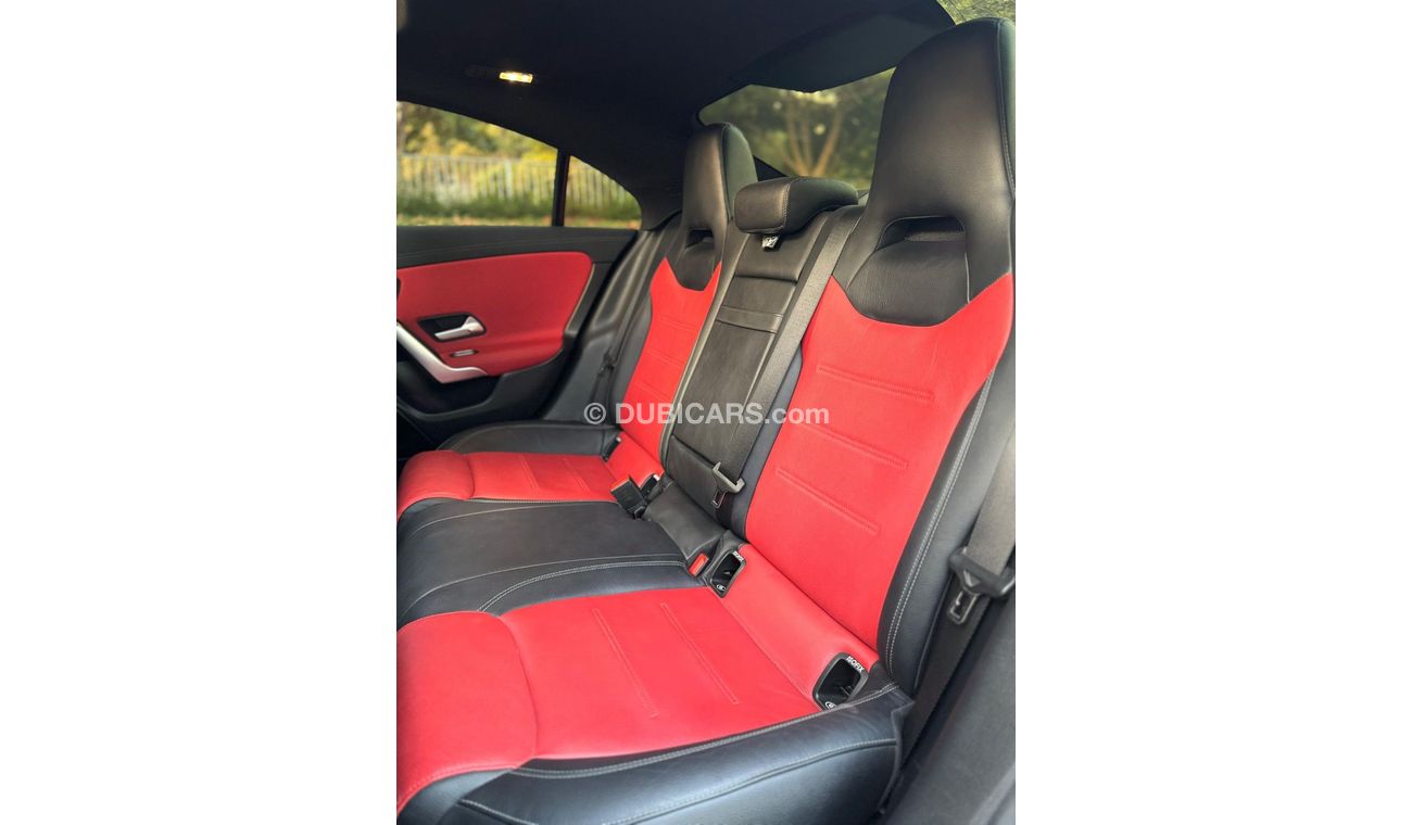 Mercedes-Benz CLA 250 Premium + 2.0L