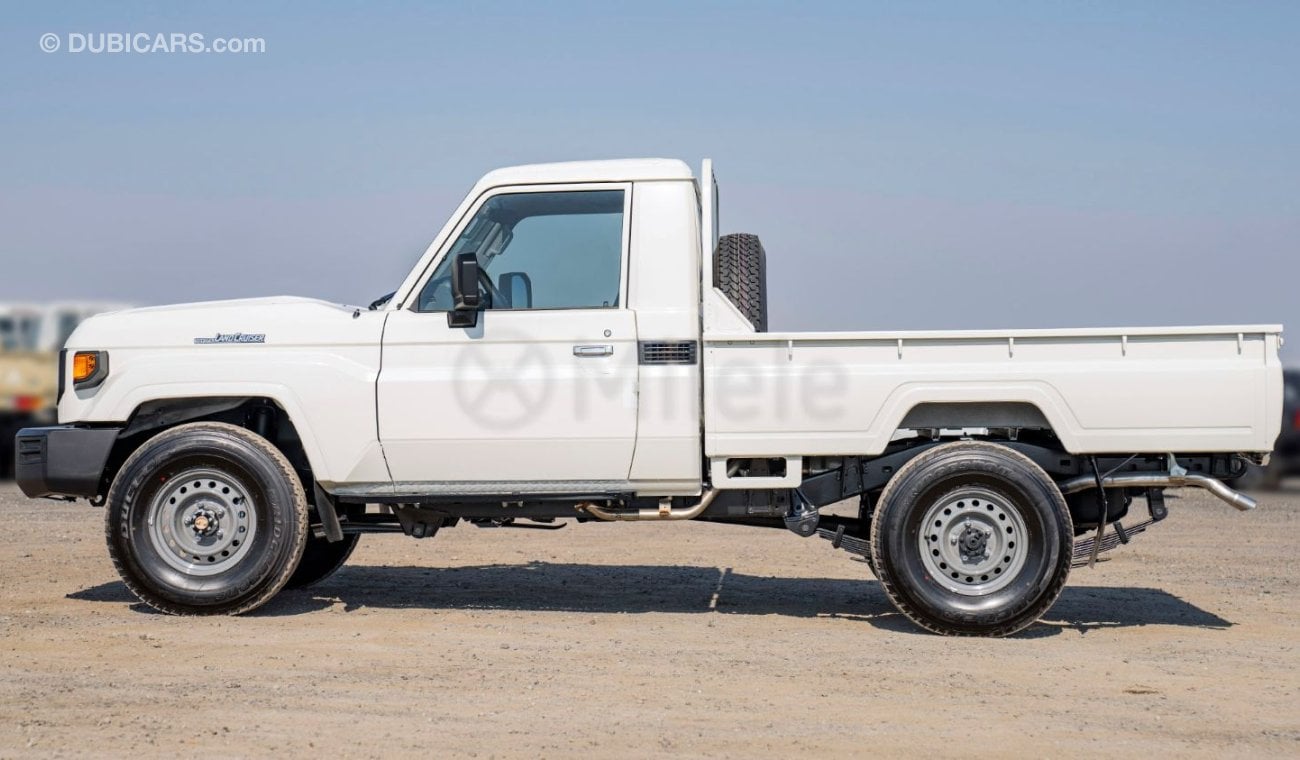 تويوتا لاند كروزر بيك آب LC79SC 4.0L PETROL - WHITE: POWER WINDOW, DIFF LOCK, NEW SHAPE (EXPORT ONLY)