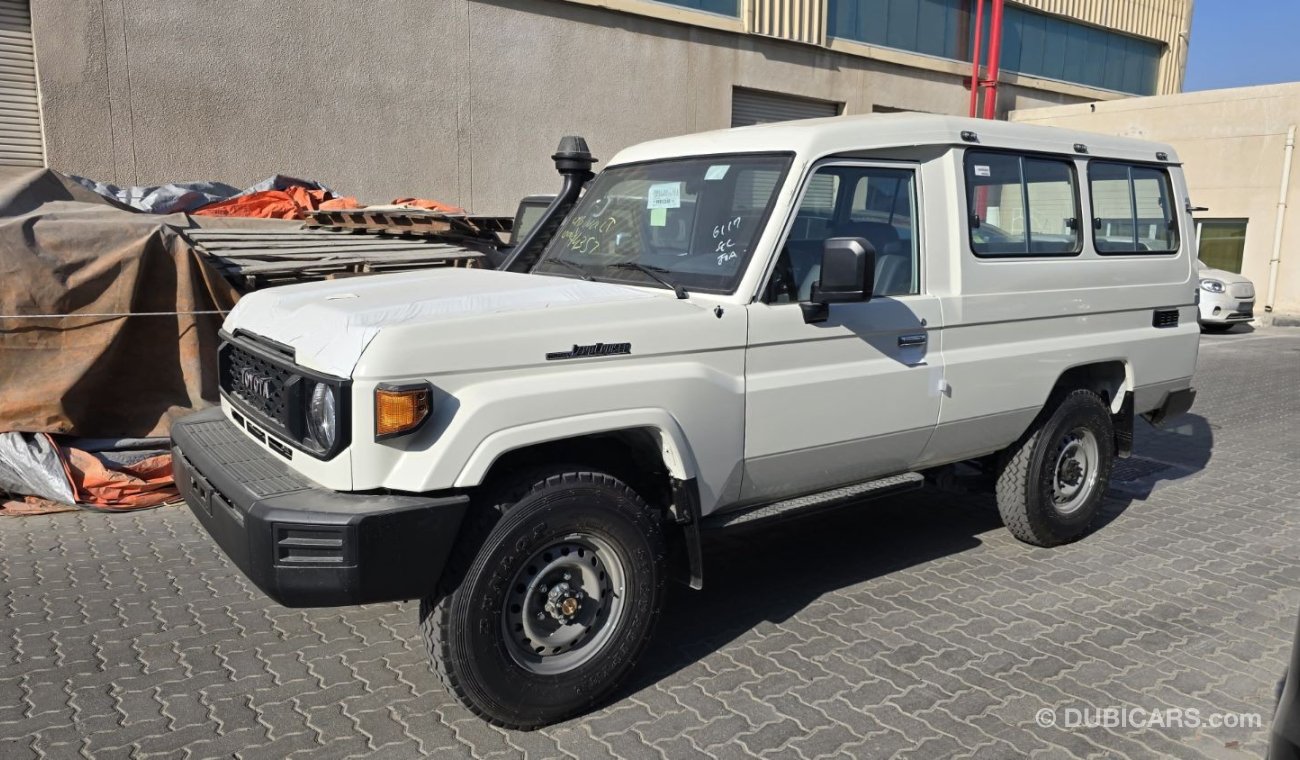 Toyota Land Cruiser Hard Top LC78 HARDTOP 3 DOOR 4.2L DIESEL V6 LHD | MANUAL | HARDTOP | 3 DOORS | 2024 | BRAND NEW | 0 KM | 03 Y