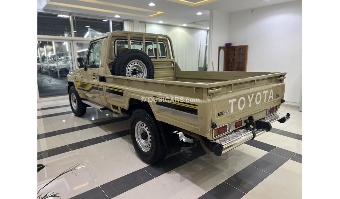 Toyota Land Cruiser Pick Up PICKUP DLX 4.0L