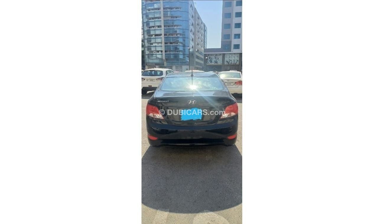 Hyundai Accent Base 1.6L (138 HP)