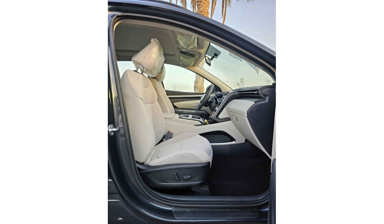 Hyundai Tucson 1.6T V4 PETROL, DRIVER POWER SEATS WITH PANORAMIC ROOF /  FULL OPTION (CODE# 68026)