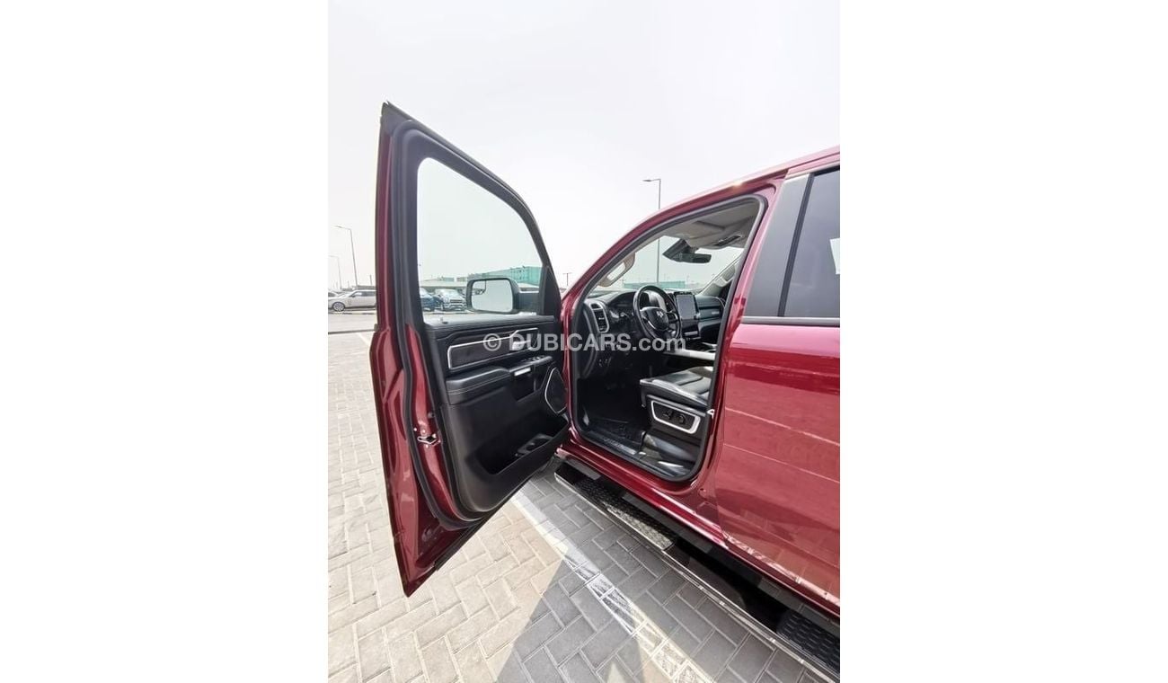 RAM 1500 Dodge RAM Laramie - 2022 - Red