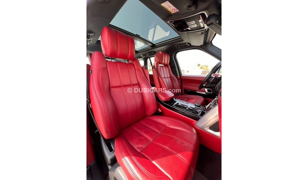 Land Rover Range Rover Range Rover Vogue Autobiography 5.0 L V8 Panoramic  Full option  GCC 2014 96,000 km  Full Service Hi