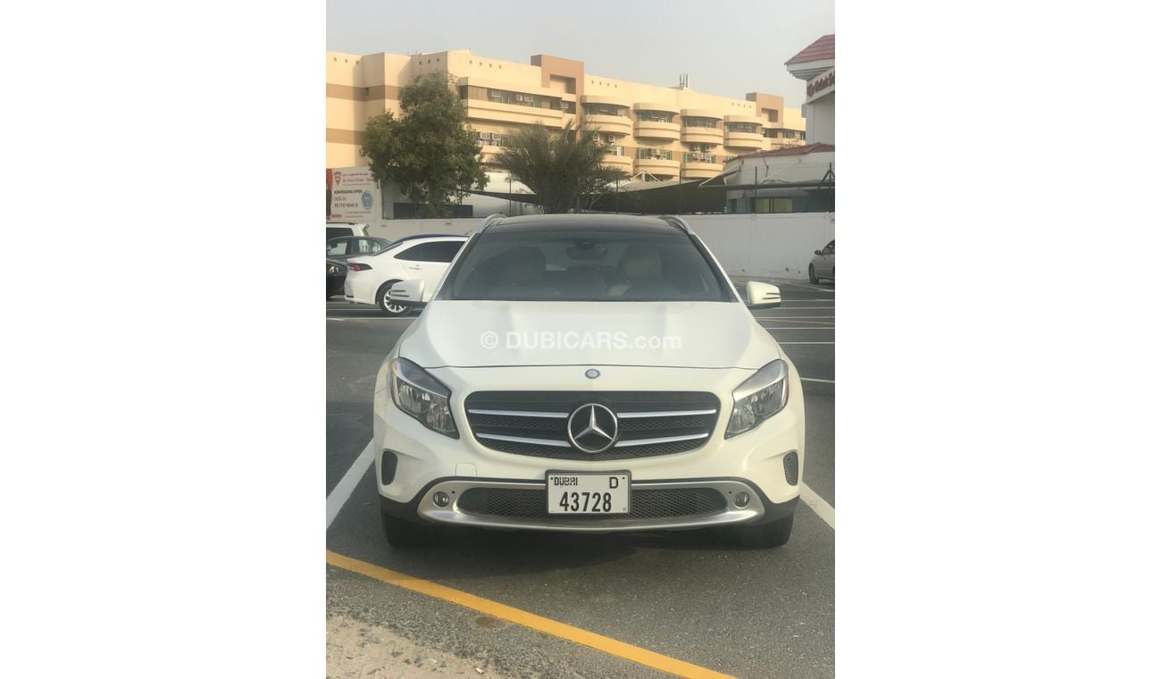 Mercedes-Benz GLA 250 Std 2.0L (211 HP)