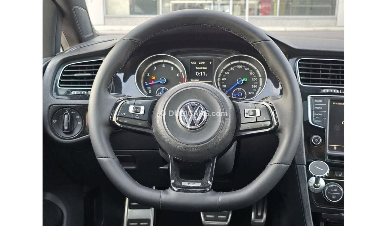 Volkswagen Golf R Volkswagen Golf R 2016 GCC Orginal paint // accident free // perfect condition