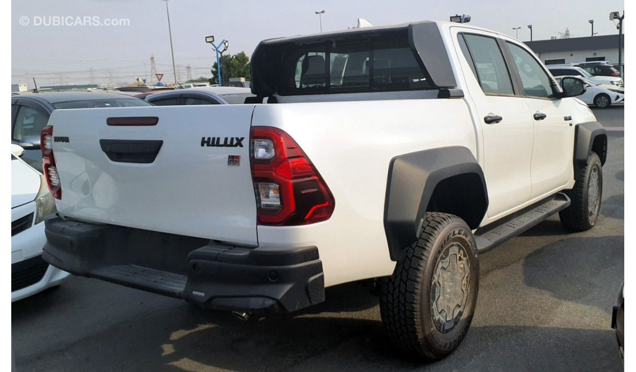 تويوتا هيلوكس 4.0L PETROL V6 DOUBLE CAB 4X4 GR-SPORT A/T_2024 MODEL YEAR