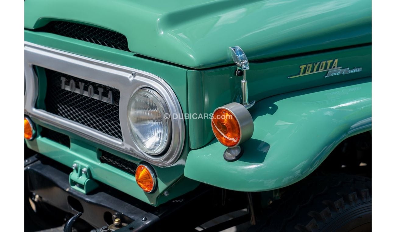 Toyota FJ Cruiser FJ-40