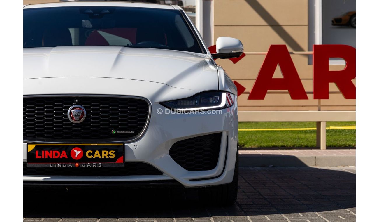 جاكوار XE R-Dynamic SE 2.0L (250 HP) Jaguar XE P250 R-Dynamic SE 2020 GCC under Agency Warranty with Flexible 