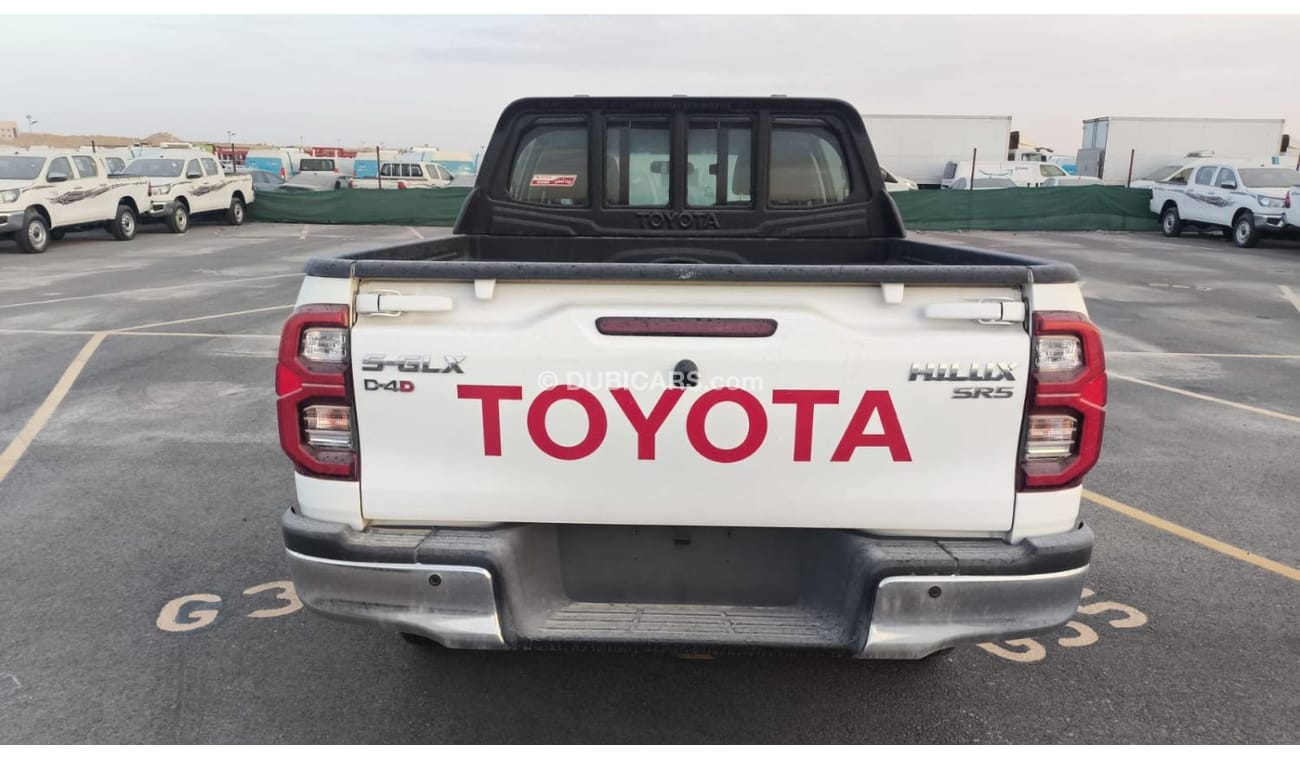 Toyota Hilux Double Cab SGLX 2.4L Diesel 4WD Manual Transmission