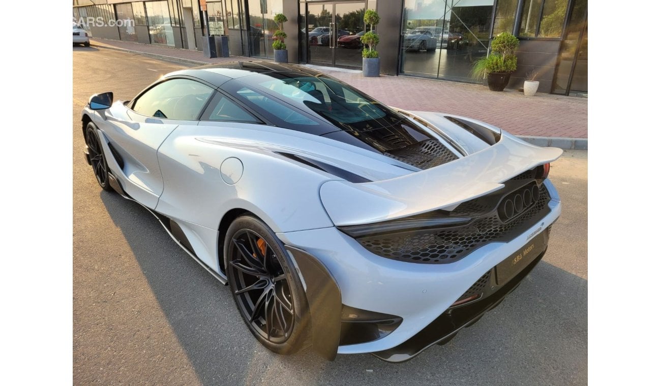 مكلارين 765LT 2022 Brand New - 1 of 765 units only made